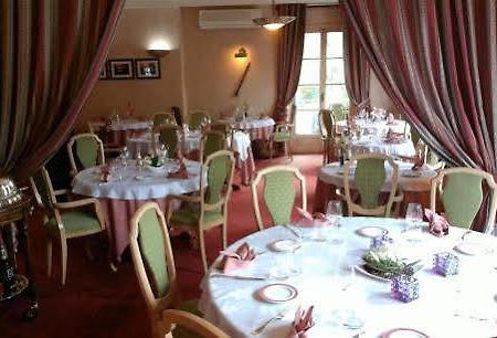 Hotel La Chaum'Yerres Chaumes-en-Brie Екстериор снимка