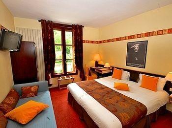 Hotel La Chaum'Yerres Chaumes-en-Brie Екстериор снимка