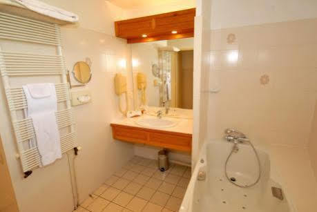 Hotel La Chaum'Yerres Chaumes-en-Brie Екстериор снимка