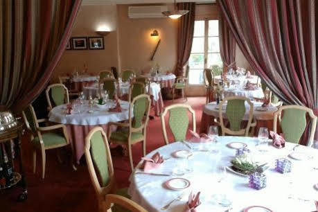 Hotel La Chaum'Yerres Chaumes-en-Brie Екстериор снимка