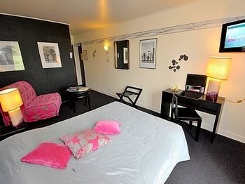 Hotel La Chaum'Yerres Chaumes-en-Brie Екстериор снимка